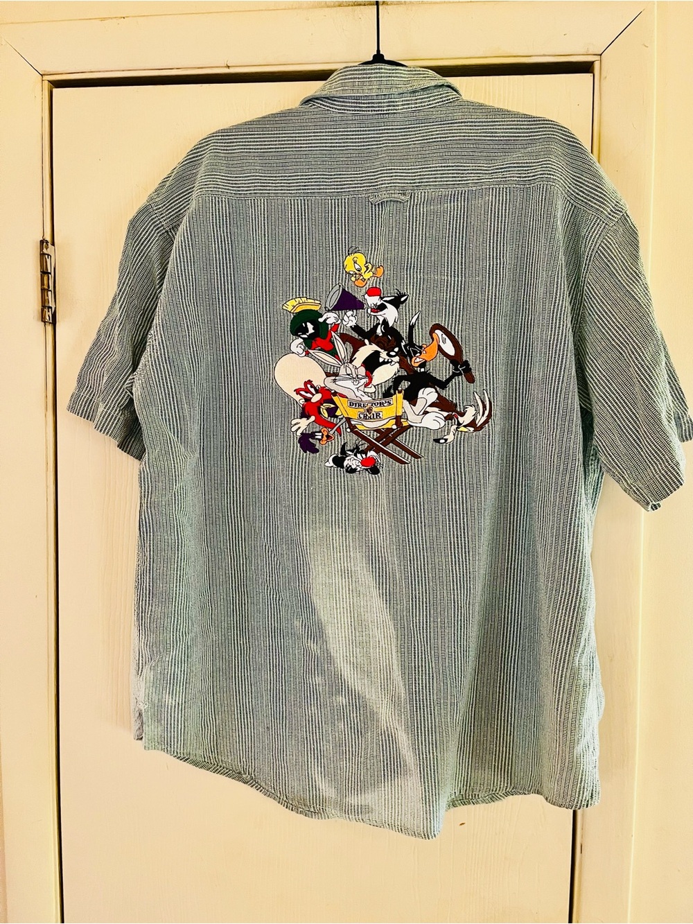 VTG 90s Y2K Looney Tunes Warner Bros Faded Button Down Chambray Denim Shirt L